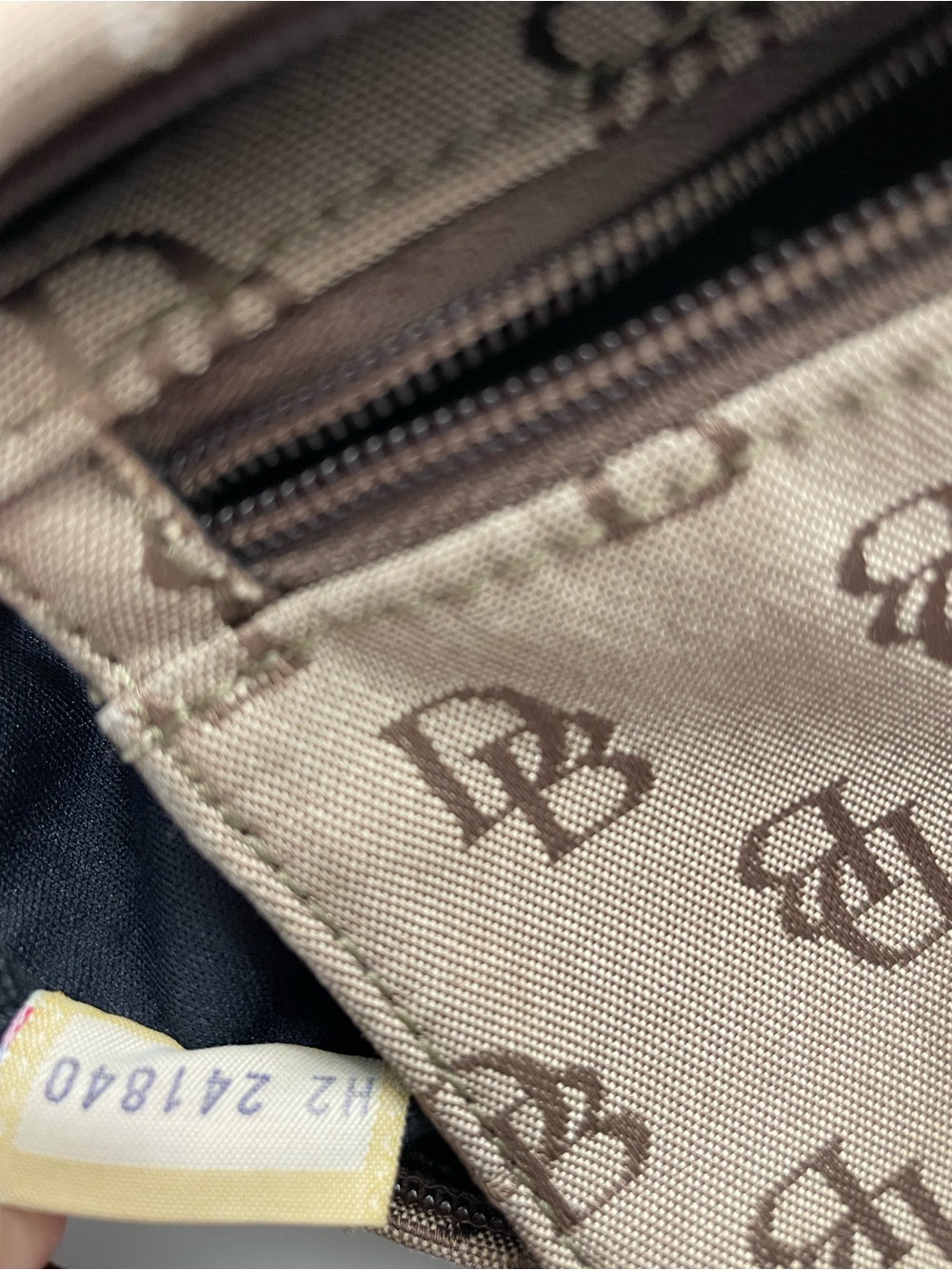Dooney Bourke Monogram brown Shoulder Bag with Brown Leather Strap - Picture 9 of 12